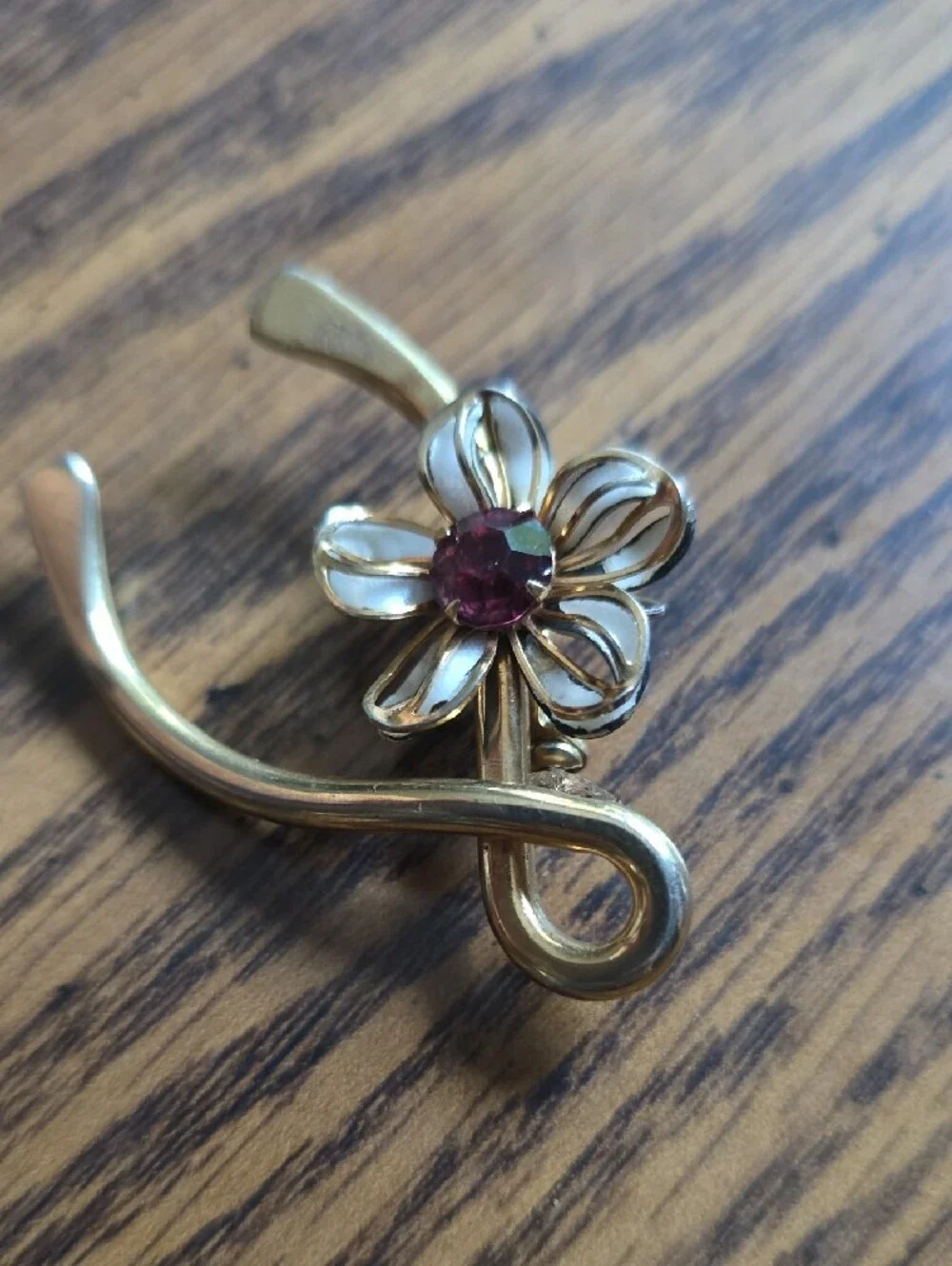 Vintage Gold-Tone Wishbone Flower Brooch Pendant with Pink Center